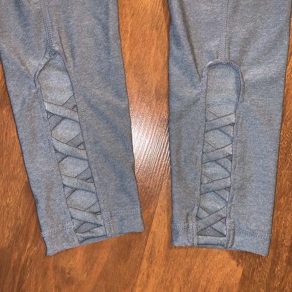 90 Degree Gray Leggings - Picture 4 of 5